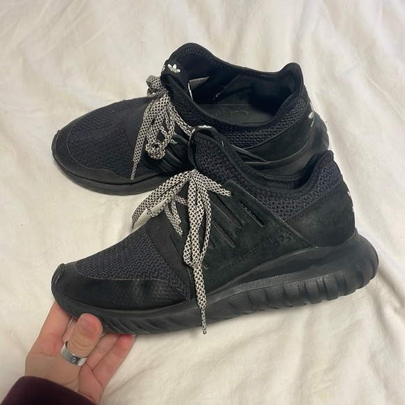 ADIDAS TUBULAR RADIAL CORE BLACK VINTAGE ATHLETIC SHOES - Picture 2 of 3
